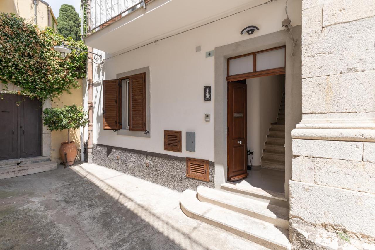 Lighthouse Apartment Таормина Екстериор снимка