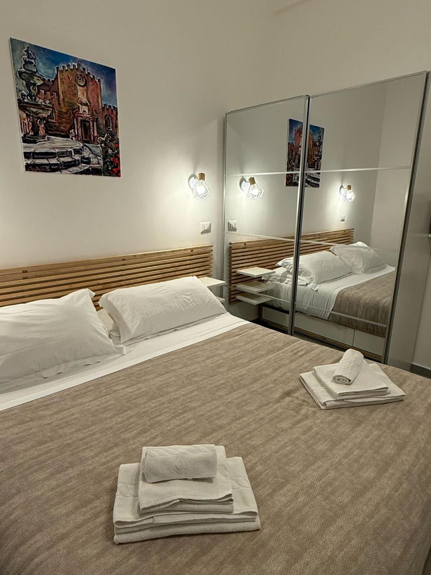 Lighthouse Apartment Таормина Екстериор снимка